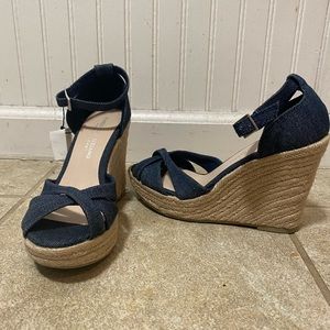 Navy Jean material Wedges, Size 5 1/2